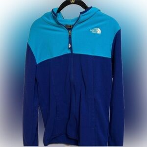 Suiter para joven.   No texto, no email